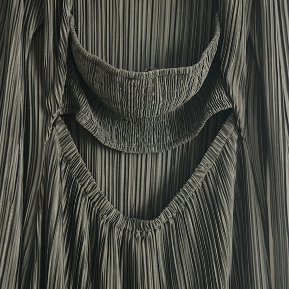 4SI3NNA Krista Pleated Long Sleeve Midi Dress Black - Picture 10 of 16